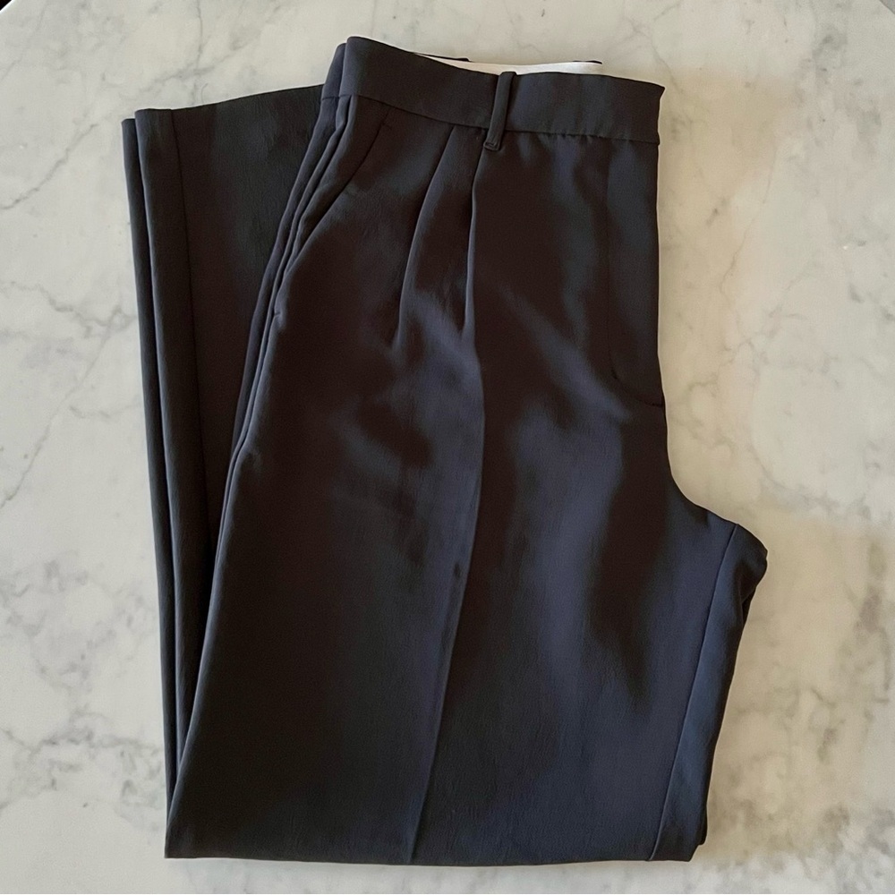 Aritzia Wilfred Effortless Pant - Dark Grey